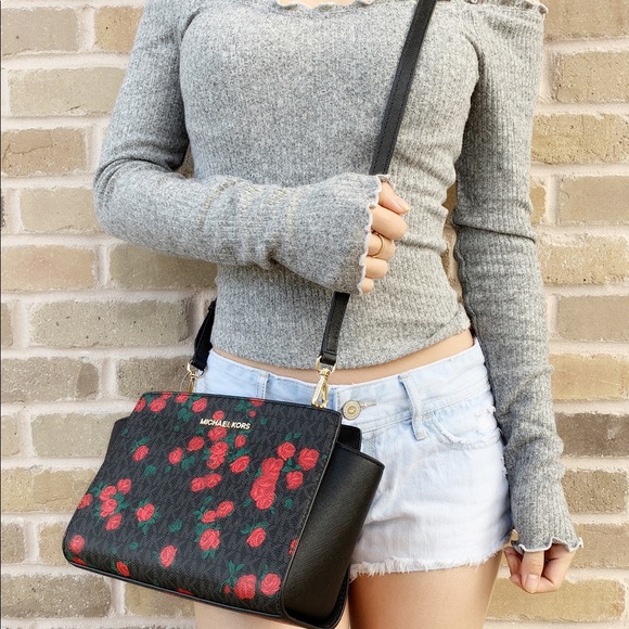 ‼️SALE‼️ 👜💕Michael Kors crossbody black Mk rose - Picture 3 of 5